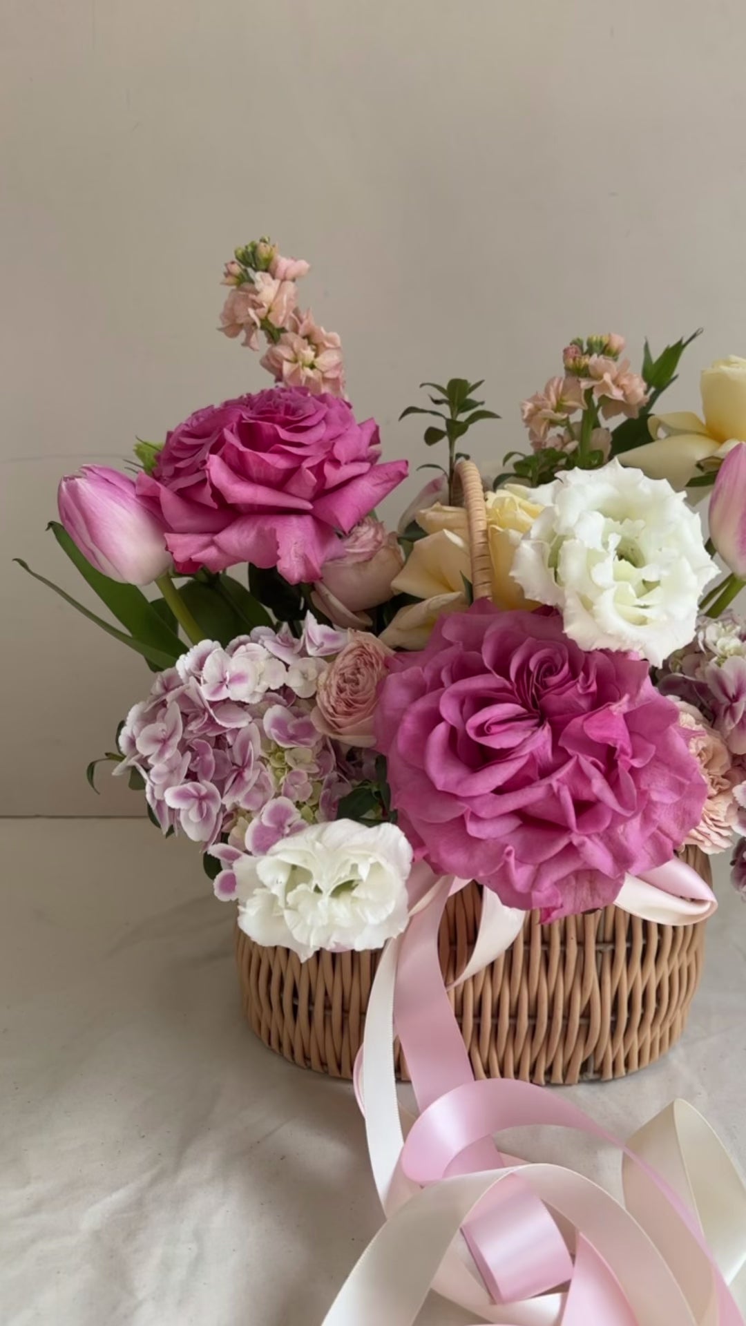 Rosé Bloom Basket